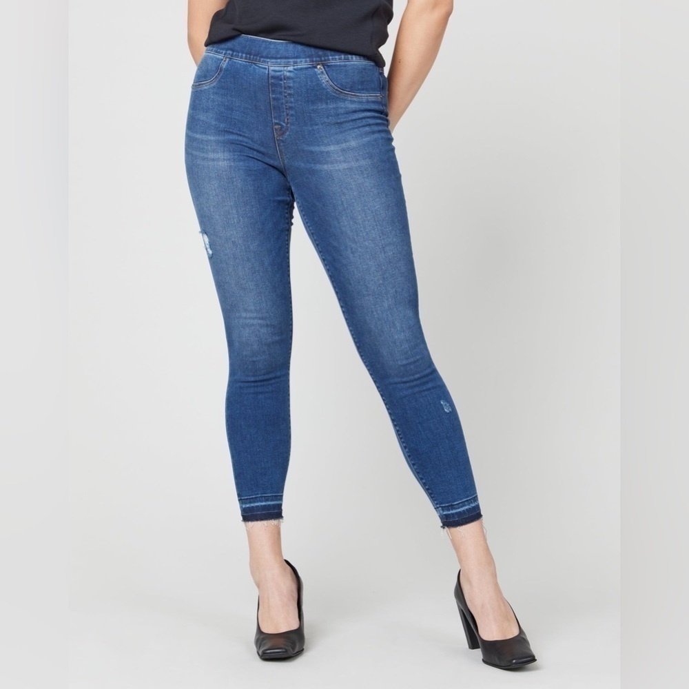 SPANX Distressed Ankle High waist skinny pull on jeans size small